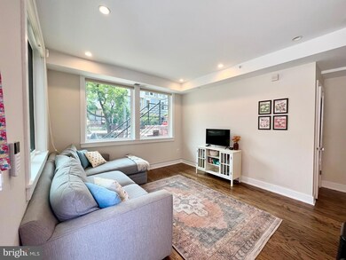 717 Hobart Place NW unit B, Washington, DC 20001 - photo 3