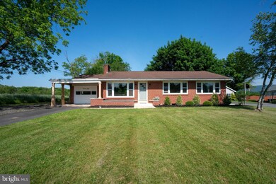 78 Winding Rd, Boyertown, PA 19512 - photo 2