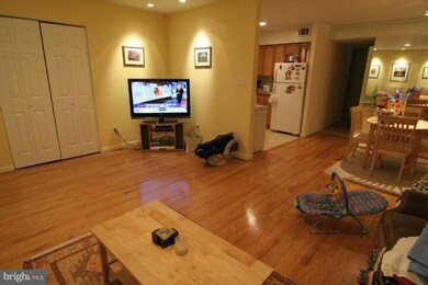 7815 Enola St unit 102, McLean, VA 22102 - photo 3