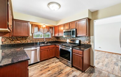 1206 Natchez Trace Cir, Naperville, IL 60540 - photo 6