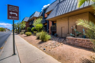 3 Exterior photo c