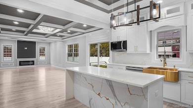 2268 Renfrew Ave, Elmont, NY 11003 - photo 7