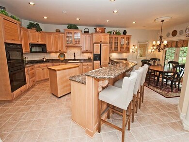 KITCHEN WITH DOUBLE OVENS, 5 BURNER GAS COOKTOP, 2