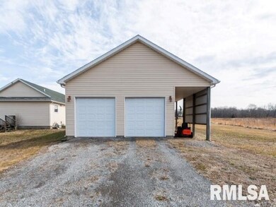 18219 Boundary Rd, Creal Springs, IL 62922 - photo 4