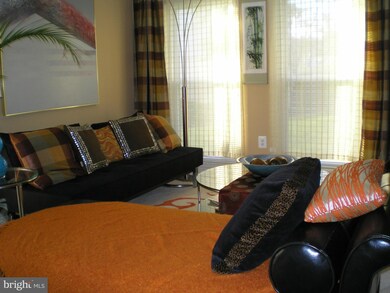 11357 Laurelwalk Dr, Laurel, MD 20708 - photo 4