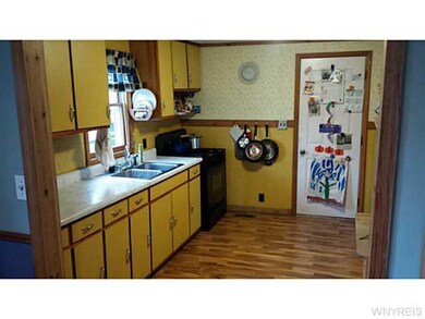 Kitchen. Rear Unit / 1st Floor.