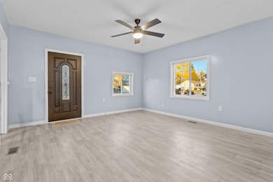 614 E 7th St, Seymour, IN 47274 - photo 3