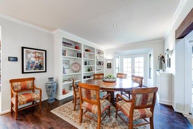 Formal Dining
