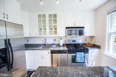 2304 Colston Dr unit 301, Silver Spring, MD 20910 - photo 5