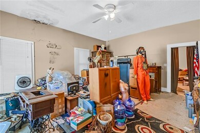 318 N Jeffreys St, Pleasant Hill, MO 64080 - photo 5