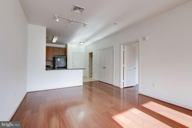 8045 Newell St unit 321, Silver Spring, MD 20910 - photo 5