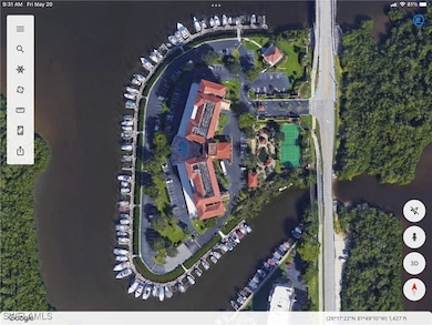 Aerial view of Island Marina 80 boat slips