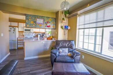dining/kitchen