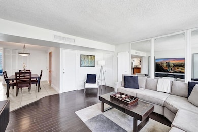 524 Orton Ave unit 702, Fort Lauderdale, FL 33304 - photo 4