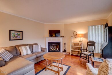 1026 Birch Creek Dr Wilmington-large-006