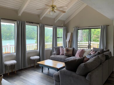 5A232A81-C68F-4ED5-918A-CE13294EE1C7