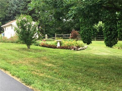 5850 Chestnut Hill Rd, Coopersburg, PA 18036 - photo 4