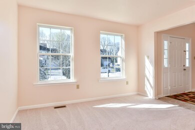 114 W Flagstone Dr, Newark, DE 19702 - photo 5