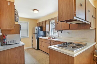 1711 Lucia Ave, Waukegan, IL 60085 - photo 5