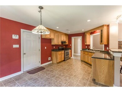 Charming and delightful Kitchen