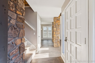 2323 N Union Place, Tulsa, OK 74127 - photo 6