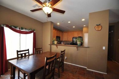 Dining to kitchen