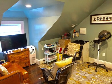 16 Oakview Terrace unit 3, Jamaica Plain, MA 02130 - photo 4