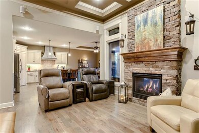 8212 Lone Elm Rd, Lenexa, KS 66220 - photo 7