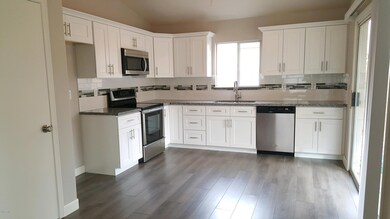 Crown Moulding on Cabinets