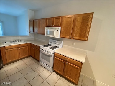 2152 Jade Creek St unit 104, Las Vegas, NV 89117 - photo 5