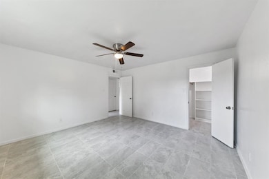 1312 W Adoue St unit 7, Alvin, TX 77511 - photo 5