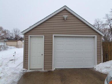 Single detached garage