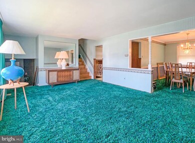 186 Fletcher Dr, Morrisville, PA 19067 - photo 4