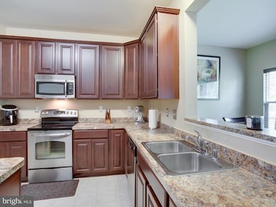 939 Hall Station Dr, Bowie, MD 20721 - photo 4