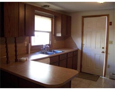 270 Wilbur St unit 2, Fall River, MA 02724 - photo 2