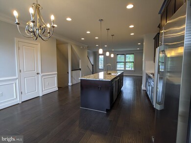 3741 Powell Ln, Falls Church, VA 22041 - photo 7