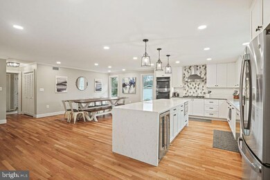 6208 Oak Hill Dr, Sykesville, MD 21784 - photo 3