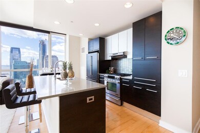 Crystal Point unit 4005, Jersey City, NJ 07302 - photo 4