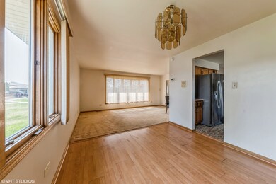 17719 Oakwood Ave, Country Club Hills, IL 60478 - photo 3