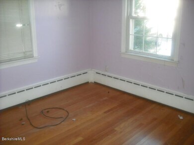 4 Bed 2