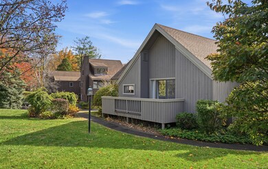 375 Piute Ln unit B, Stratford, CT 06614 - photo 2