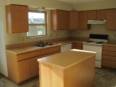 9235 Tahoma St, Columbus, OH 43240 - photo 7