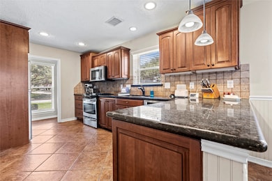 1801 La Salle St, Friendswood, TX 77546 - photo 6