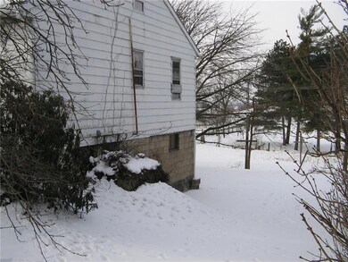 SIDE FACING NEIGHBORS