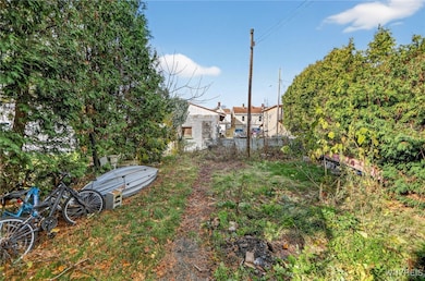 125 4th St, Rome, NY 13440 - photo 2