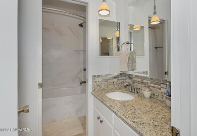 _D2X1999-Master-Shared Bathrooms-MLS-