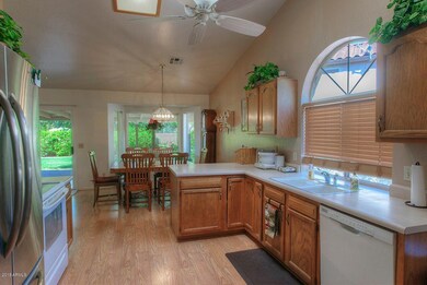 Hearne Kitchen 3
