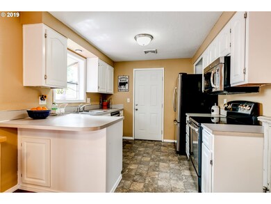 2555 Benson Ln, Eugene, OR 97408 - photo 7