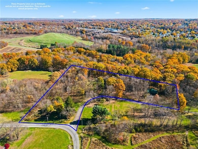 secluded 5 acres on private drive