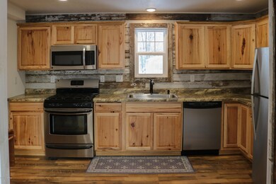 1902 10th Ave N. Grand Forks (5 of 13)